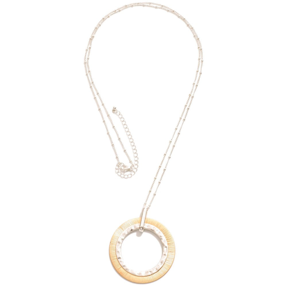Circular Pendant Necklace - Silver