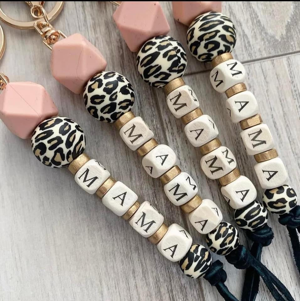 Mama Keychain
